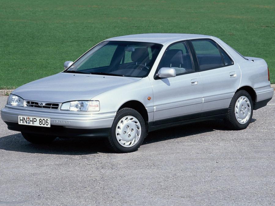  Hyundai Lantra 1990 года  (фото 9 из 9)